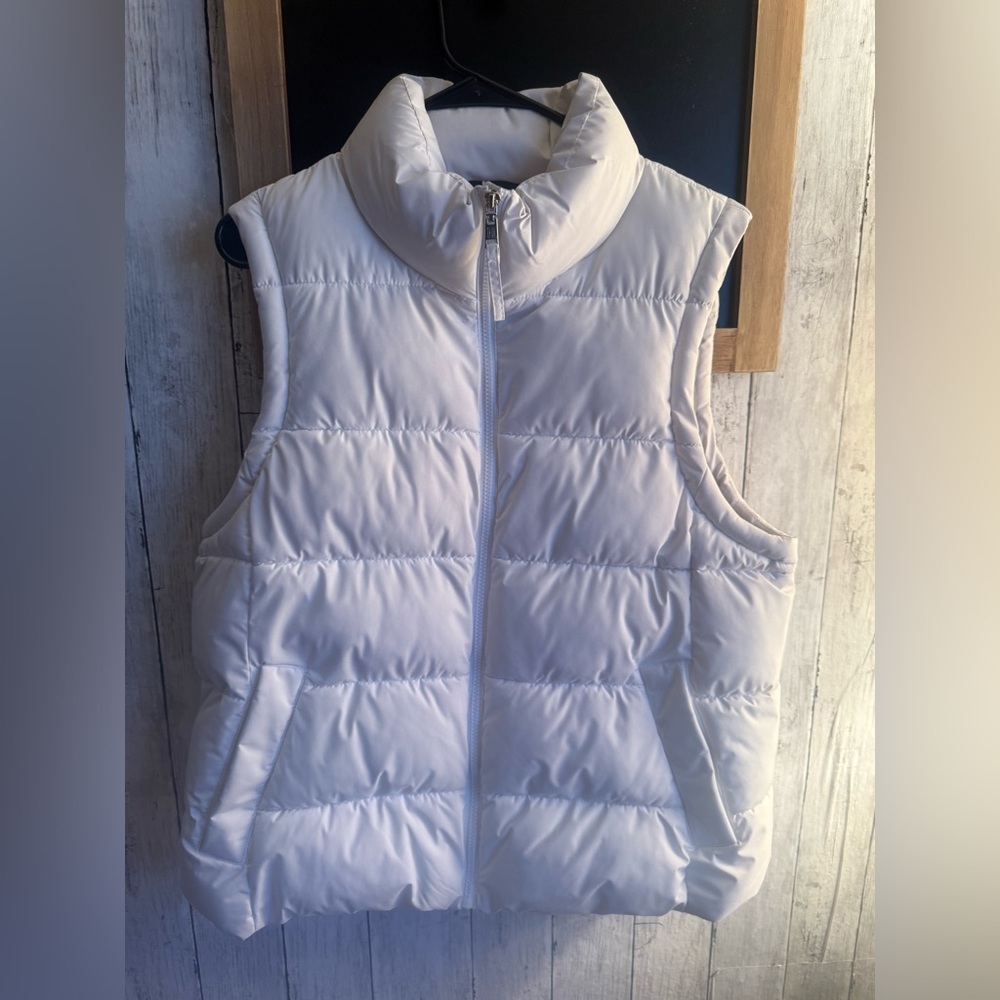 Women’s White Puffer Tommy Hilfiger XL Full Zip Vest with pockets
